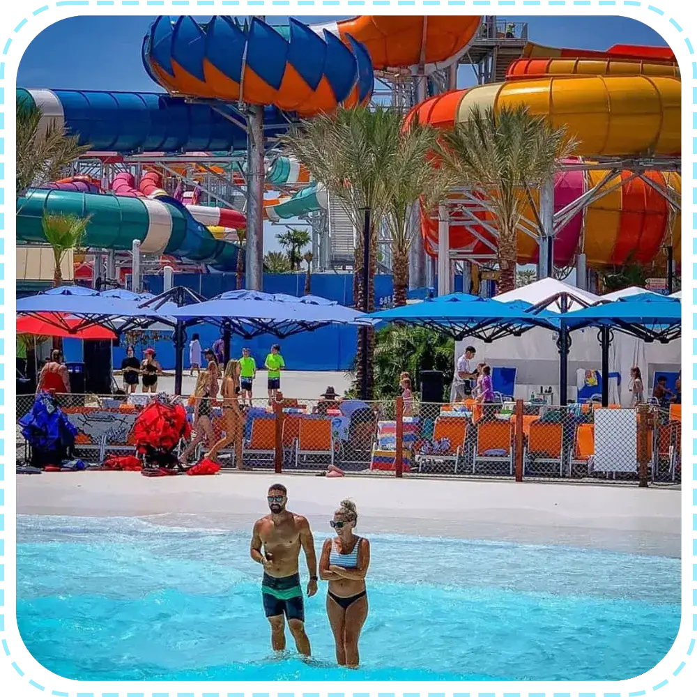 water-park-slides-1 copy 2 سرسره آبی رنگارنگ در بهترین پارک آبی ایران